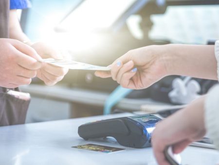 Las asociaciones de consumidores y los procedimientos judiciales relativos a la contratación de servicios financieros