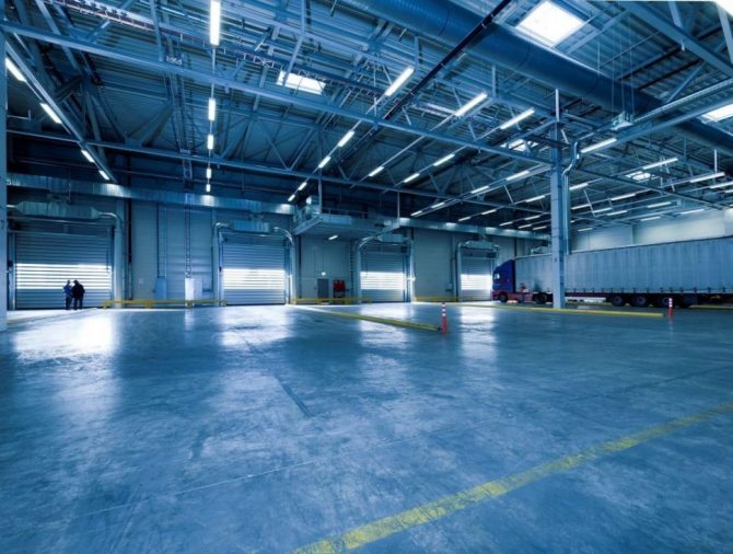 ¿Cómo pueden las empresas de transporte y logística mejorar su preparación ante el ámbito cambiante de la tecnología y digitalización?