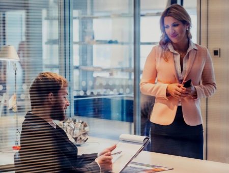 Sistema financiero: cuatro factores estratégicos para mejorar el rendimiento financiero de tu negocio 